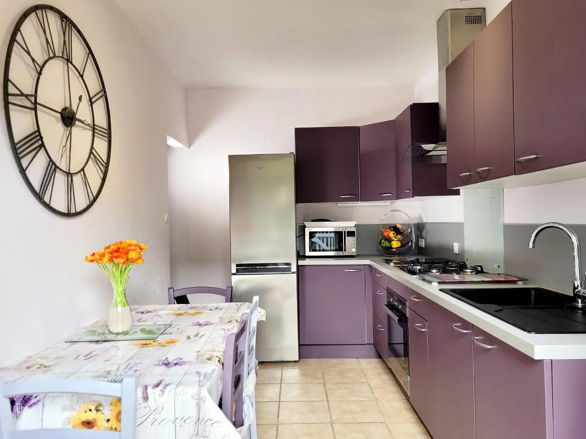 ***Maison De 38M² -400M Plage- Avec Jardin*** Le Brusc