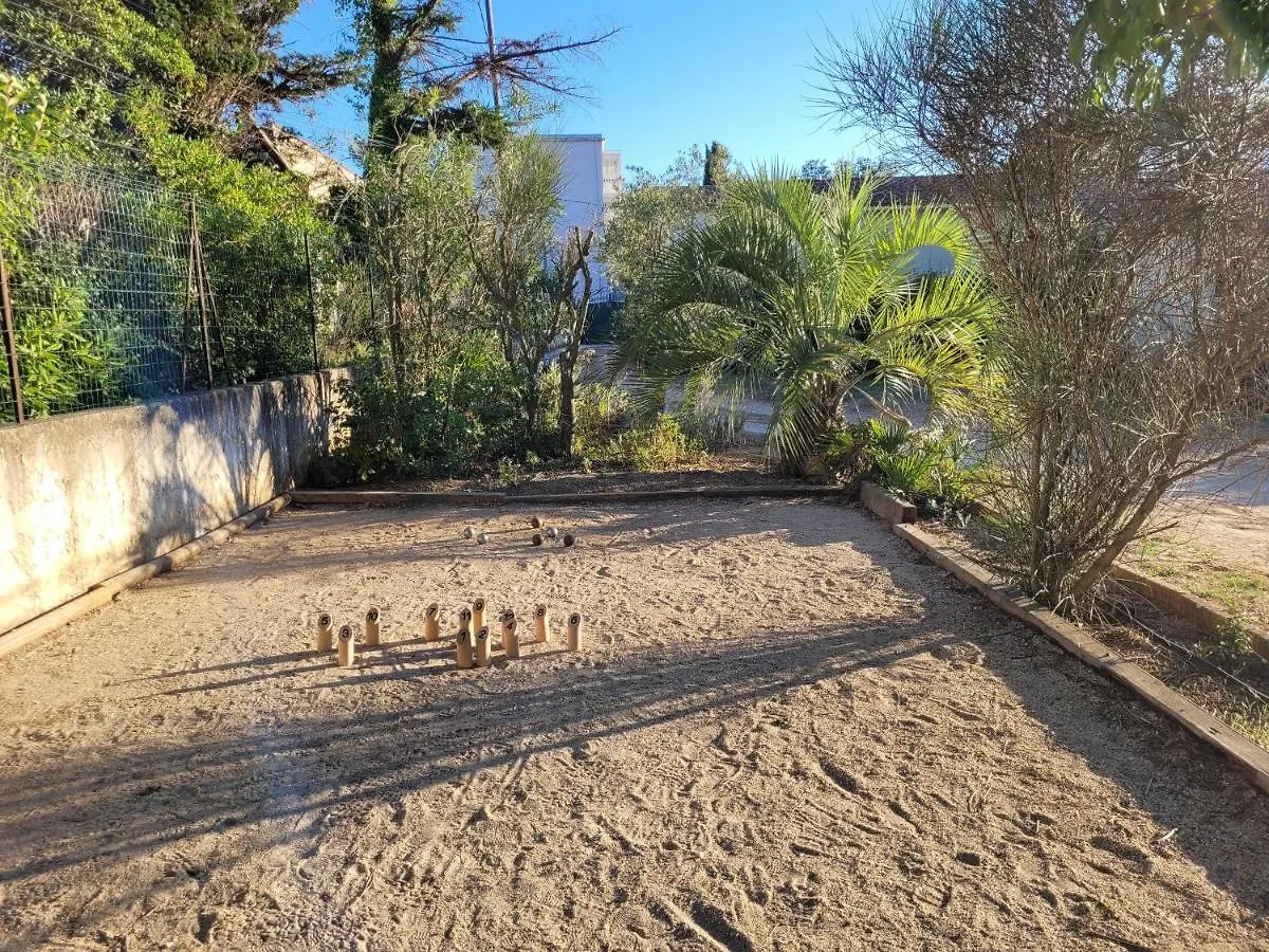 ***Maison De 38M² -400M Plage- Avec Jardin*** Le Brusc Holiday home